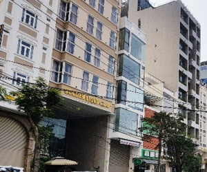 Ngân hàng rao bán loạt 400 bất động sản biệt thự, khách sạn, nhà hàng