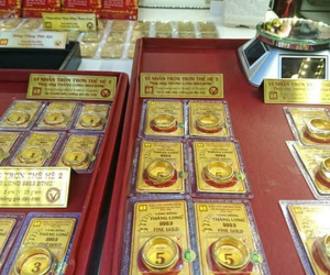 Lỗ nặng vì mua vàng một nơi bán một nẻo