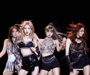 BLACKPINK chỉ diễn 13 bài tại Hà Nội, thiếu nhiều hit khiến người hâm mộ bị sốc vì quá ít so với giá vé cao