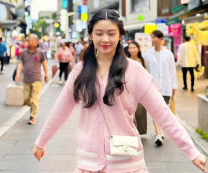 Con gái MC Quyền Linh khoe visual trong trẻo cùng đôi chân dài khiến dân tình xuýt xoa