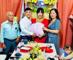 Cô dâu nhận 15 sổ hồng, 18 cây vàng và chuyện tình chuyển giới nổi tiếng đất An Giang