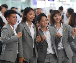 Tuyển nữ Việt Nam mang 56 kiện hành lý, lên đường dự kỳ World Cup 2023 lịch sử