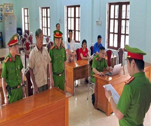 Uống nhiều rượu, cậu cầm điếu cày đánh cháu chấn thương sọ não