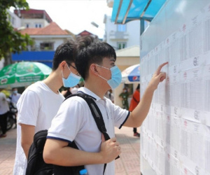 Hà Nội hạ điểm chuẩn vào lớp 10