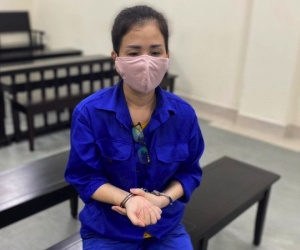 Nữ đại tá công an...rởm dùng sổ tiết kiệm giả lừa đảo bác sĩ, ca sĩ