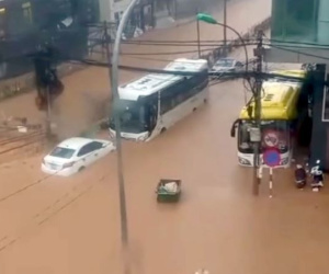 Đà Lạt hứng mưa đá, ngập nặng khắp nơi