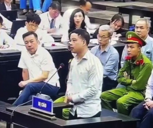 Vụ 'chuyến bay giải cứu': 'Thứ trưởng đã ký rồi, phải chuyển tiền mới có dấu'