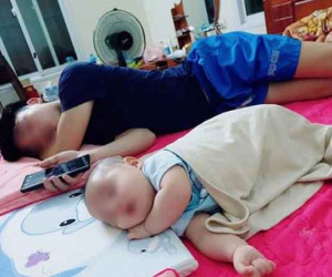 Nhan sắc thì có hạn nhưng con càng lớn càng đẹp trai, bố trẻ nghi ngờ mang đi xét nghiệm ADN và cái kết 'ú òa'