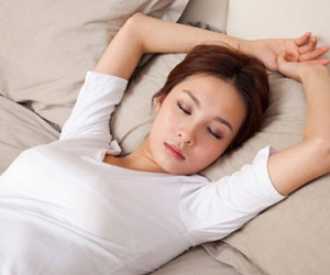 Tư thế nằm ngủ nào có lợi cho sức khỏe và sắc đẹp?