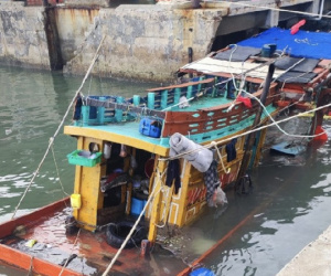 Tàu chìm khi đang neo đậu, 1 thuyền viên tử vong trong hầm máy