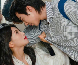 Mỹ nhân hoa ngữ bị chê già như mẹ bạn diễn, U50 vẫn đóng ngôn tình nhí nhảnh
