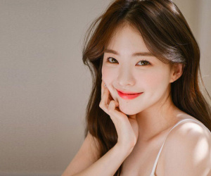 Bạn phù hợp với 'trang điểm đậm' hay 'trang điểm nhẹ'? Mấu chốt là nhìn 3 đặc điểm này, nếu trang điểm sai sẽ mất khí chất