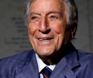 Ca sỹ huyền thoại Tony Bennett qua đời ở tuổi 96