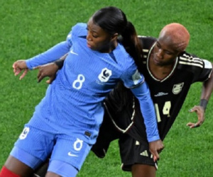 Cú sốc đầu tiên của World Cup nữ 2023: Pháp bị đội bóng đứng dưới Việt Nam 11 bậc cầm hoà
