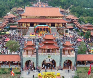 Chùa Ba Vàng lên tiếng về thông tin 'không báo cáo tiền công đức'