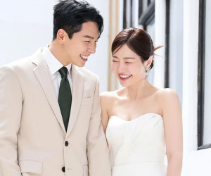 Nữ ca sĩ nổi tiếng tổ chức hôn lễ với nam tài tử kém 10 tuổi sau 7 năm bên nhau