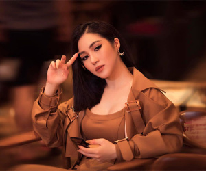 4 năm sau khi rời showbiz sang Mỹ du học, Hương Tràm lần đầu lên tiếng làm rõ tin đồn ở ẩn sinh con