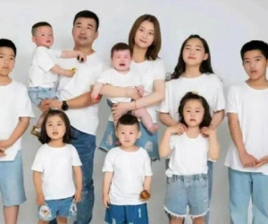 Hoa khôi trung học dính bầu liên tục, 31 tuổi có 9 đứa con, hỏi ra mới biết chồng không giống người bình thường