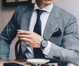 Bốn món phụ kiện của một người đàn ông lịch lãm