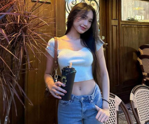 Bạn gái Đoàn Văn Hậu khoe vóc dáng 'mình hạc xương mai', dân tình hết lời khen