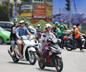 Nắng nóng gia tăng ở miền Bắc, có nơi trên 37 độ C