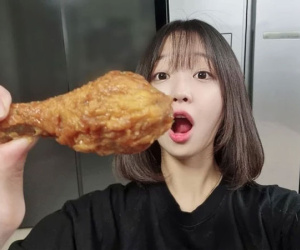Ngoại hình nhỏ nhắn của cô gái ăn khỏe nhất Hàn Quốc