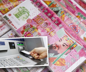 Muốn tăng số dư tài khoản, thanh niên mang tiền âm phủ đến 'nhét' vào cây ATM