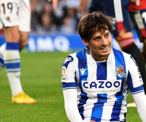 David Silva bất ngờ giải nghệ