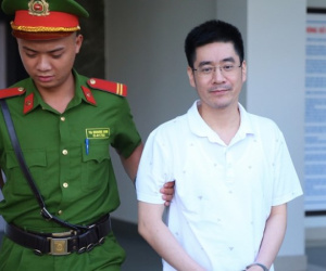 Những ai thiếu ăn năn hối cải trong vụ 'chuyến bay giải cứu'