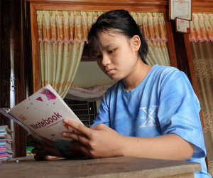 Thủ khoa thi tốt nghiệp ở Quảng Bình: 'Đi xuất khẩu lao động cho mẹ đỡ vất vả’