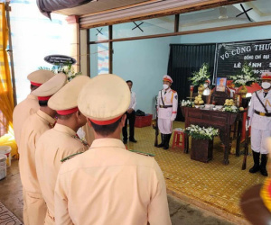 Bộ Công an thăng quân hàm cho 3 cán bộ CSGT hy sinh trong vụ sạt lở đất