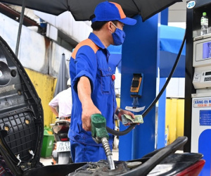 Không ngoài dự đoán, giá xăng dầu đồng loạt tăng mạnh