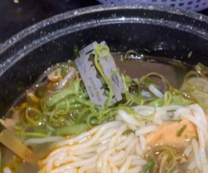 Khách tố có dao lam trong bún bò, chủ quán ở TP HCM nói gì?