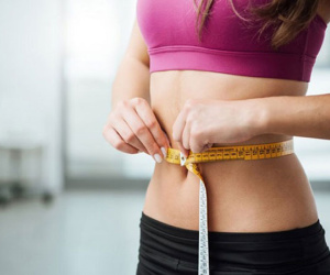 7 động tác tập tại nhà giúp chị em cải thiện vòng eo thẳng đuột