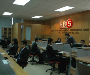 Chứng khoán Hòa Bình có tân chủ tịch 20 tuổi