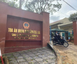 Thẩm phán bị bắt khi nhận hối lộ số tiền lớn ngay tại nơi làm việc