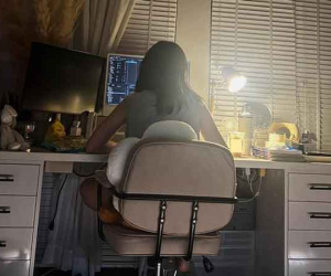 Phương Nga vừa uống trà sữa vừa chăm học, netizen thốt lên: 'Á hậu này mới xứng'