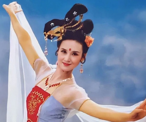 Hằng Nga đẹp bậc nhất màn ảnh: Tuổi U70 nhan sắc vẫn kiều diễm khó tin, là doanh nhân giàu có, bí ẩn