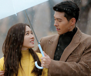 Son Ye Jin và Hyun Bin đáng lẽ đã có kết cục khác trong Hạ Cánh Nơi Anh