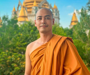 MC Phan Anh xuống tóc đi tu