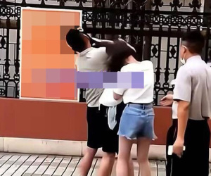 Vợ lao vào đánh ghen khi thấy chồng dẫn 'tiểu tam' vào khách sạn: 'Tôi dùng rồi, không thấy bẩn à?'