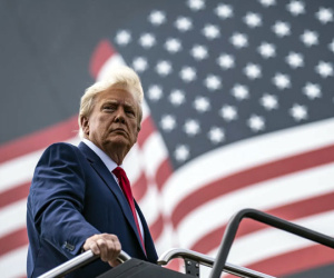 Vụ truy tố thứ 4 khác biệt gì với các rắc rối pháp lý còn lại của ông Trump?