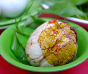 Những món ăn 'dị thường' khách Tây thấy đáng thử nhất ở Việt Nam