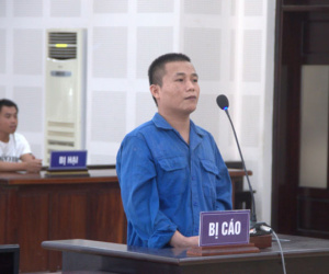 Bị đánh chấn thương sọ não vì 'tặng' mỗi người tại bàn nhậu một… cái tát