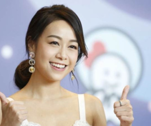 Á hậu đăng ký kết hôn, sống thử với bạn trai 1 đời vợ sau bê bối ngoại tình chấn động Cbiz