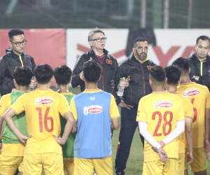 HLV Philippe Troussier công bố danh sách dự vòng loại U23 châu Á 2024: Có tiền đạo đang chơi bóng ở Hàn Quốc, em họ Công Phượng