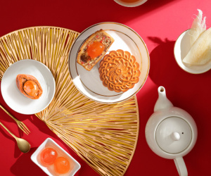 Quà biếu tặng nhà giàu: Bánh trung thu yến sào, vi cá giá vài chục triệu
