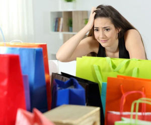 4 thói quen xấu trong chi tiêu đẩy bạn vào tình trạng nợ nần