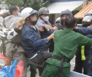 Trần tình của nhóm chạy môtô 'tỏ thái độ' ở phà Cát Lái