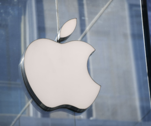 'Độc lạ Apple': Sau Táo, đến 'Dứa cắn dở' cũng bị thâu tóm